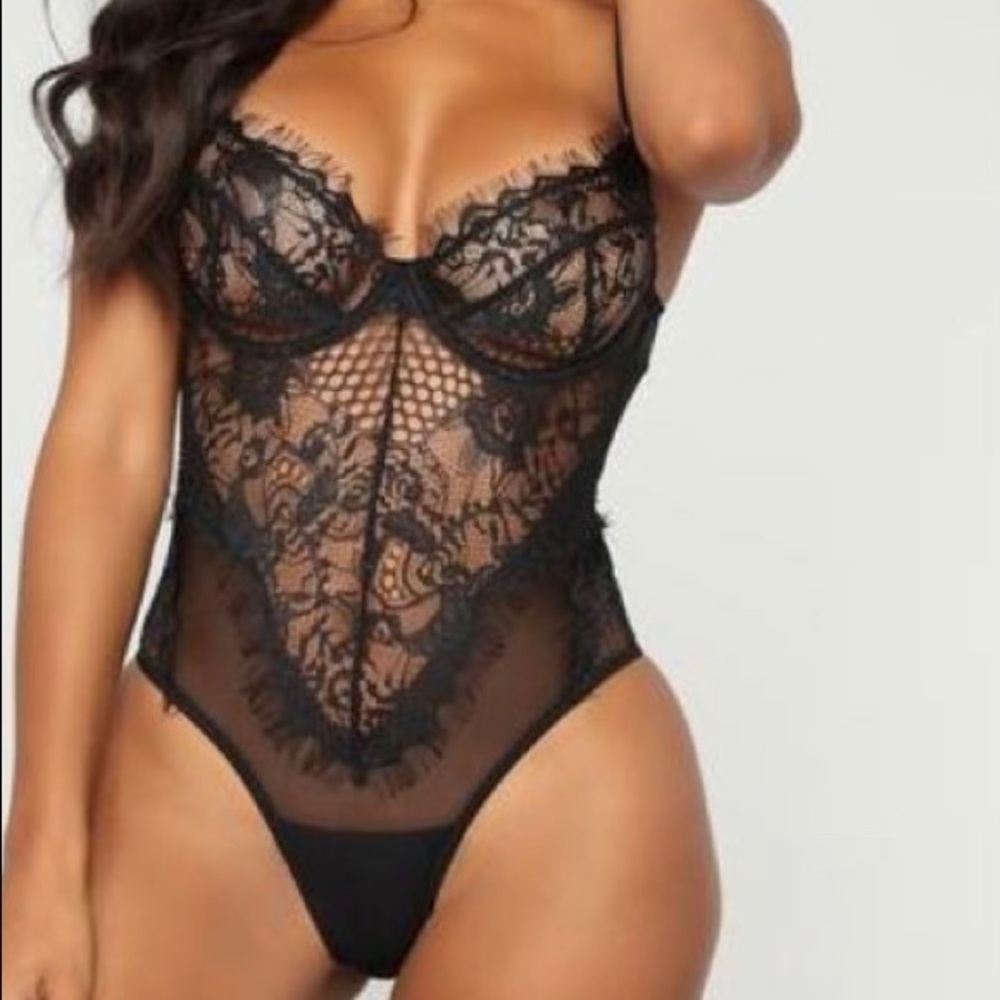Fashion Nova - Hopelessly romantic teddy